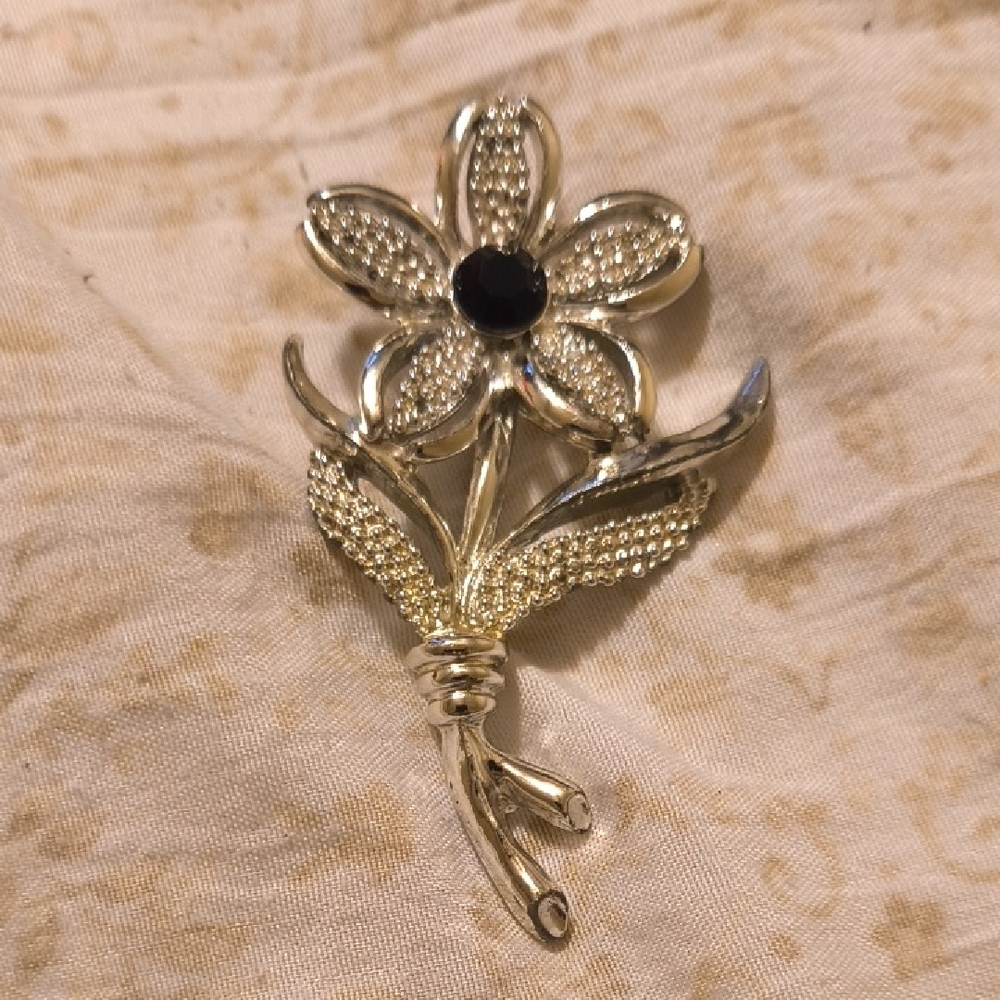 Elegant Silver Flower Brooch